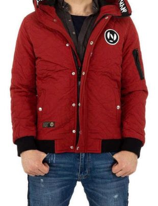 Pánska zimná bunda s kapucňou v červenej farbe