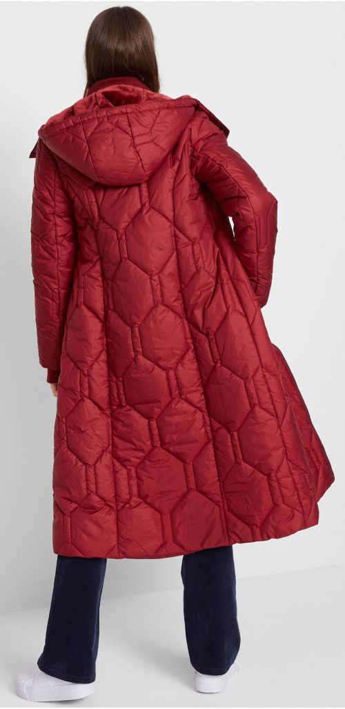 Dlhý červený zimný kabát s diamantovým prešívaním