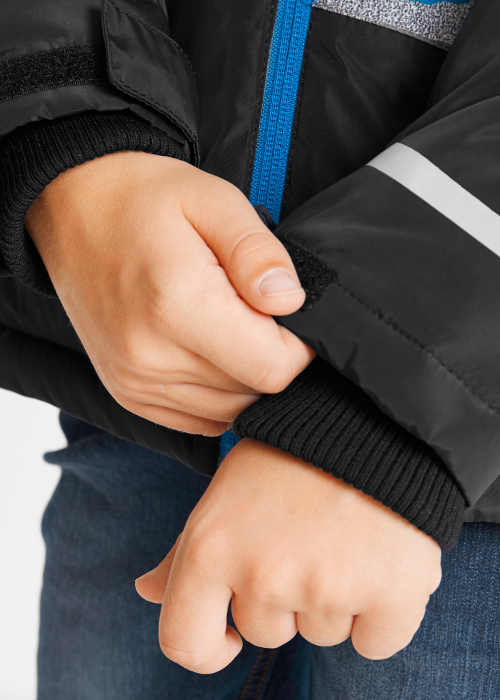 Detská zimná bunda so záplatami na konci rukávov