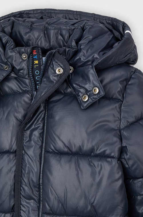 Prešívaná zimná bunda so zipsom a nášivkami