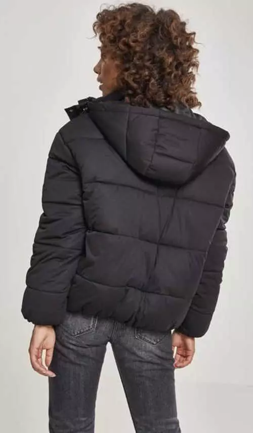 Čierna páperová zimná bunda s kapucňou