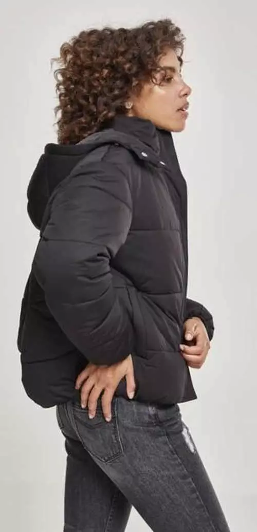Športová čierna dámska zimná bunda