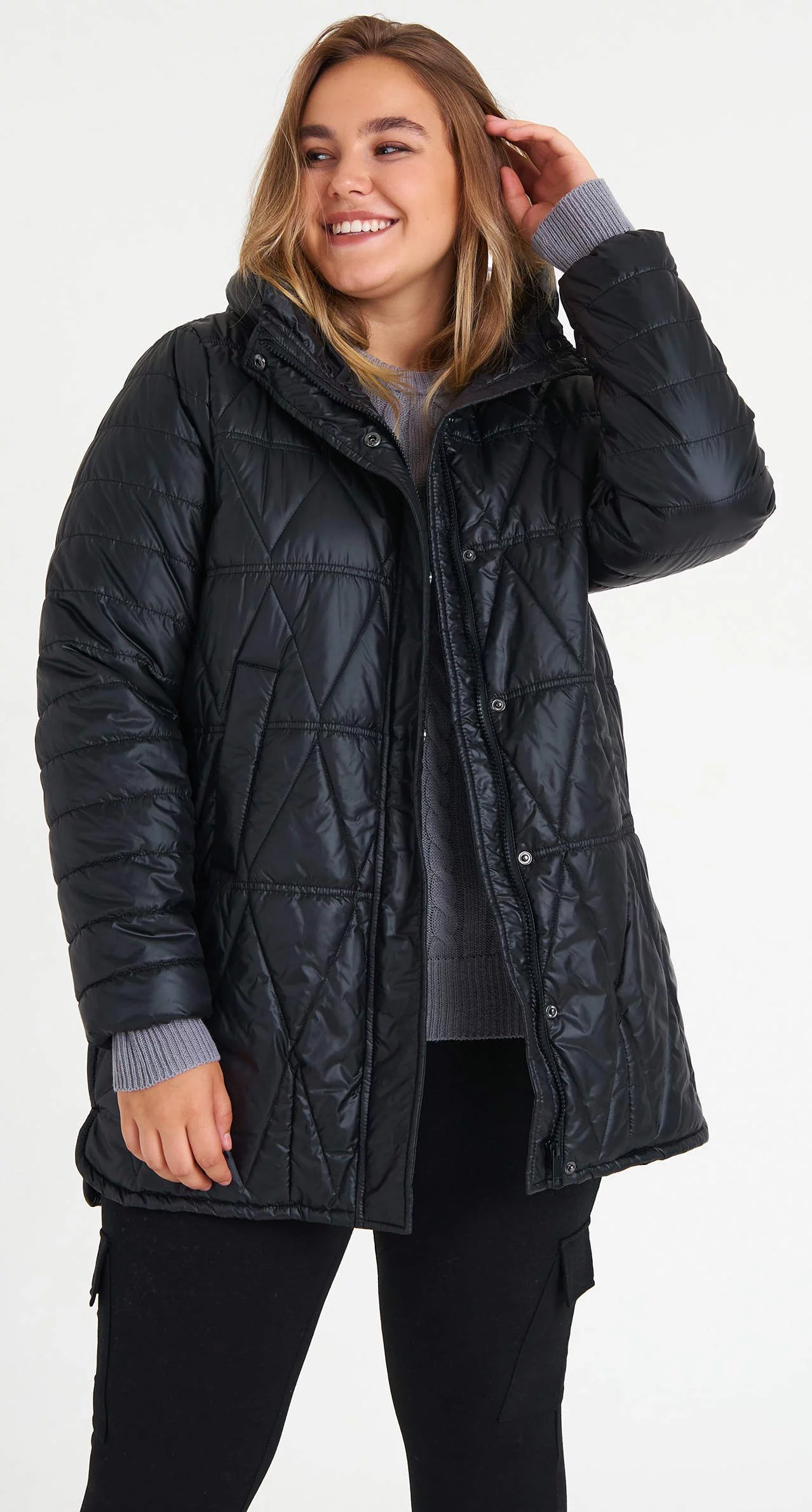 Čierna XXL prešívaná dámska zimná bunda