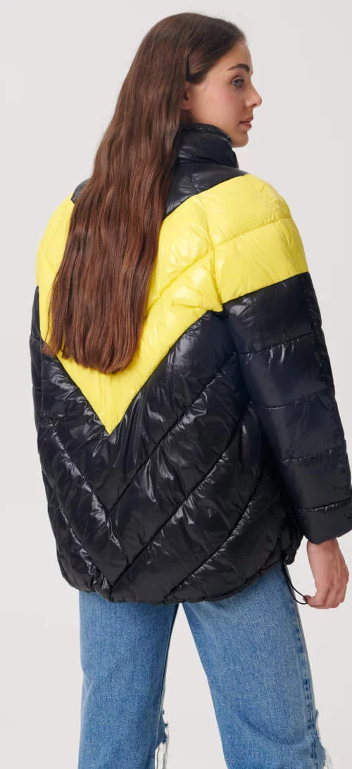 Lacná dvojfarebná prešívaná zimná bunda