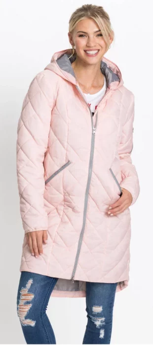 Lacný dlhý svetloružový prešívaný dámsky zimný kabát Bonprix