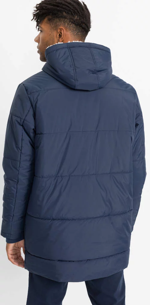 Prešívaná tmavomodrá pánska zimná bunda s kapucňou
